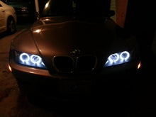 Carregar imagem no visualizador da galeria, Spyder BMW Z3 96-02 Projector Headlights LED Halo Black High H1 Low H1 PRO-YD-BMWZ396-HL-BK