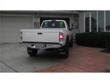 Carregar imagem no visualizador da galeria, Spyder Toyota Tacoma 01-04 LED Tail Lights Red Clear ALT-YD-TT01-LED-RC