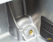Carregar imagem no visualizador da galeria, mountune 14-19 Ford Fiesta ST Magnetic Oil Drain Plug