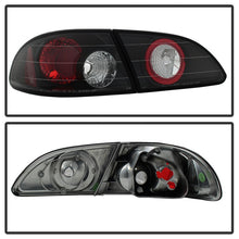 Carregar imagem no visualizador da galeria, Spyder Toyota Corolla 98-02 Euro Style Tail Lights Black ALT-YD-TC98-BK