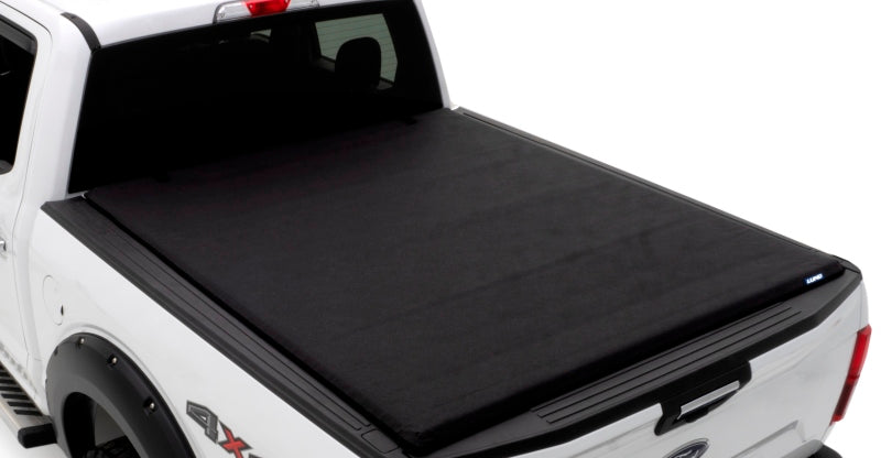 Lund 99-07 Chevy Silverado 1500 (5.8ft. Bed) Genesis Roll Up Tonneau Cover - Black