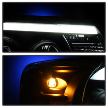 Carregar imagem no visualizador da galeria, Spyder Toyota Tacoma 12-15 Projector Headlights Light Bar DRL Black PRO-YD-TT12-LBDRL-BK