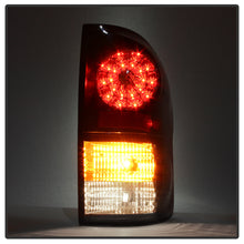 Carregar imagem no visualizador da galeria, Spyder Toyota Tundra 07-13 LED Tail lights Black ALT-YD-TTU07-LED-BK