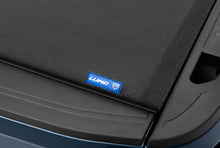 Carregar imagem no visualizador da galeria, Lund 20-21 Chevrolet Silverado 2500/3500 (6.9ft. Bed) Genesis Roll Up Tonneau Cover - Black