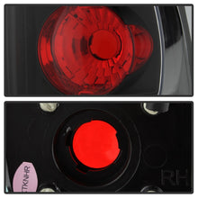 Carregar imagem no visualizador da galeria, Spyder Toyota Tacoma 05-15 Euro Style Tail Lights Black ALT-YD-TT05-BK