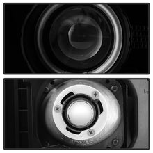 Carregar imagem no visualizador da galeria, Spyder GMC Sierra 1500/2500 99-06 Projector Headlights CCFL Halo LED Blk Smke PRO-YD-CDE00-CCFL-BSM