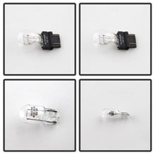 Carregar imagem no visualizador da galeria, Xtune Chevy Suburban 07-13 Passenger Side Tail Lights OEM Right ALT-JH-CSUB07-OE-R