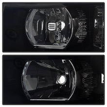 Carregar imagem no visualizador da galeria, Xtune Chevy Silverado 07-13 Crystal Headlights Black Smoked HD-JH-CS07-AM-BSM