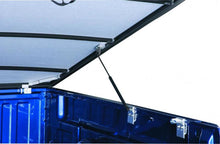 Carregar imagem no visualizador da galeria, Lund 14-17 Chevy Silverado 1500 (8ft. Bed) Genesis Elite Tri-Fold Tonneau Cover - Black