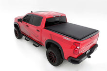 Carregar imagem no visualizador da galeria, Lund 2019 Chevrolet Silverado 1500 (5.5ft. Bed) Genesis Elite Roll Up Tonneau Cover - Black