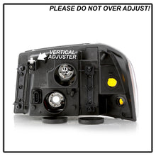 Load image into Gallery viewer, xTune 02-09 GMC Envoy Passenger Side Headlight - OEM Right (HD-JH-GEN02-OE-R)