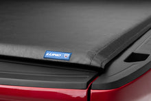 Carregar imagem no visualizador da galeria, Lund 2019 Chevrolet Silverado 1500 6.5ft Bed Genesis Roll Up Tonneau - Black