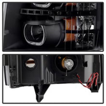Carregar imagem no visualizador da galeria, Xtune Chevy Silverado 1500/2500/3500 07-13 LED Halo Projector Headlights Black PRO-JH-CSIL07-CFB-BK