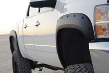 Carregar imagem no visualizador da galeria, EGR 14+ Chev Silverado 6-8ft Bed Bolt-On Look Fender Flares - Set - Matte (791575)
