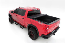 Carregar imagem no visualizador da galeria, Lund 2019 Chevrolet Silverado 1500 (5.5ft. Bed) Genesis Elite Roll Up Tonneau Cover - Black