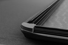 Carregar imagem no visualizador da galeria, Lund 2019 Chevrolet Silverado 1500 (5.5ft. Bed) Genesis Elite Tri-Fold Tonneau Cover - Black
