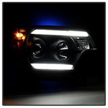 Carregar imagem no visualizador da galeria, Spyder Toyota Tacoma 12-15 Projector Headlights Light Bar DRL Black PRO-YD-TT12-LBDRL-BK