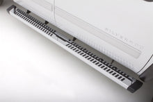 Carregar imagem no visualizador da galeria, Lund Universal Summit Ridge Running Boards - Chrome