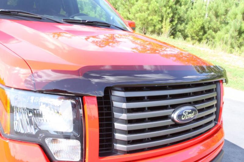 Lund 02-07 Chevy Trailblazer Ext Interceptor Hood Shield - Smoke