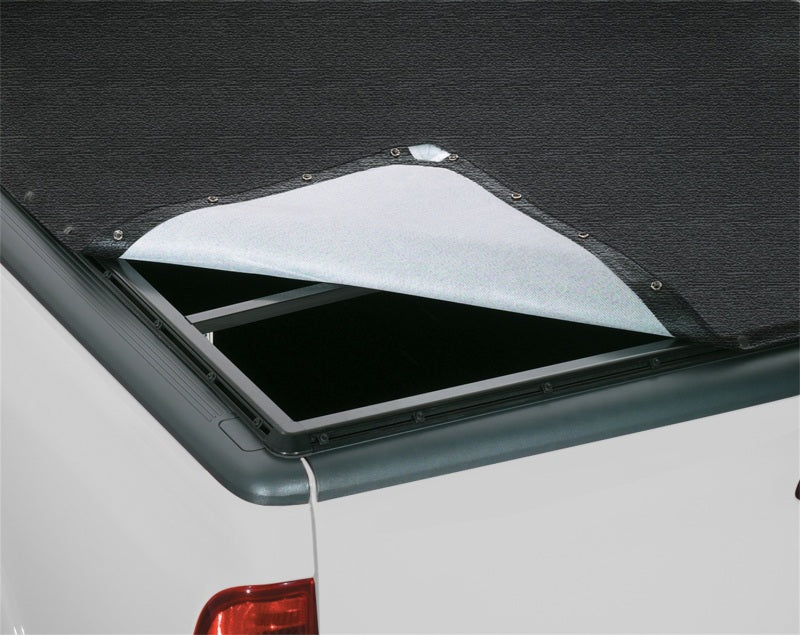 Lund 94-03 GMC Sonoma (6ft. Bed) Genesis Elite Snap Tonneau Cover - Black