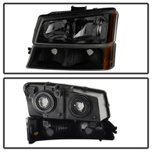 Carregar imagem no visualizador da galeria, Xtune Chevy Silverado 2500HD 03-06 Crystal Headlights w/ Bumper Lights HD-JH-CSIL03-AM-BSM-SET