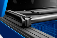 Carregar imagem no visualizador da galeria, Lund 02-17 Dodge Ram 1500 (5.5ft. Bed) Genesis Tri-Fold Tonneau Cover - Black