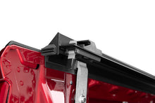 Carregar imagem no visualizador da galeria, Lund 2019 Chevrolet Silverado 1500 6.5ft Bed Genesis Elite Roll Up Tonneau - Black