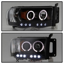 Carregar imagem no visualizador da galeria, Spyder Dodge Ram 1500 02-05/Ram 2500 03-05 Projector Headlights LED Halo LED Blk PRO-YD-DR02-HL-BK