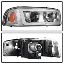 Carregar imagem no visualizador da galeria, Spyder GMC Sierra 1500/2500/3500 99-06 V2 Projector Headlights - DRL - Chrome PRO-YD-CDE00V2-LB-C