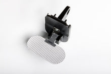 Carregar imagem no visualizador da galeria, Lund Universal 2in Receiver Mount Hitch Step - Black