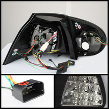 Carregar imagem no visualizador da galeria, Spyder Volkswagen Golf V 06-09 LED TURN SIGNAL LED Tail Lights Black ALT-YD-VG03-LED-BK