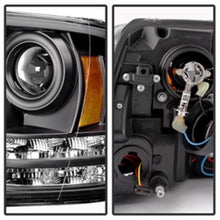 Carregar imagem no visualizador da galeria, Spyder Dodge Ram 09-12 Projector Headlights Light Bar DRL Black PRO-YD-DR09-LBDRL-BK