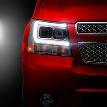 Carregar imagem no visualizador da galeria, Spyder 07-14 Chevy Suburban/1500/2500/Tahoe V2 Projector Headlights Smoke PRO-YD-CSUB07V2-DRL-SM