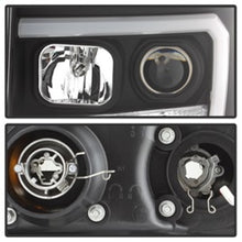 Carregar imagem no visualizador da galeria, Spyder GMC Sierra 1500/2500/3500 07-13 V2 Projector Headlights- Black PRO-YD-GS07V2-LBDRL-BK