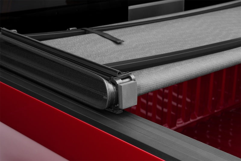 Lund 2019 Chevrolet Silverado 1500 (5.5ft. Bed) Genesis Elite Tri-Fold Tonneau Cover - Black