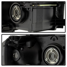 Carregar imagem no visualizador da galeria, Xtune Dodge Ram 1500 02-05 Amber Crystal Headlights HD-JH-DR02-AM-BSM