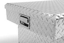 Load image into Gallery viewer, Lund Universal Aluminum Gull Wing Cross Box - Brite