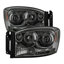 Carregar imagem no visualizador da galeria, Spyder Dodge Ram 1500 06-08/Ram 2500 06-09 Projector Headlights LED Halo LED Smke PRO-YD-DR06-HL-SM