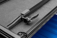 Carregar imagem no visualizador da galeria, Lund 02-17 Dodge Ram 1500 Fleetside (6.4ft. Bed) Hard Fold Tonneau Cover - Black