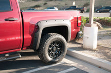 Carregar imagem no visualizador da galeria, EGR 14+ Chev Silverado 5ft Bed Bolt-On Look Fender Flares - Set - Matte (791675)