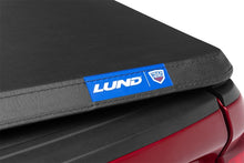 Carregar imagem no visualizador da galeria, Lund 2019 Chevrolet Silverado 1500 (5.5ft. Bed) Genesis Tri-Fold Tonneau Cover - Black