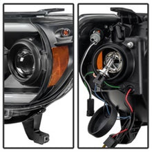 Carregar imagem no visualizador da galeria, Spyder Toyota Tacoma 12-15 Projector Headlights Light Bar DRL Black PRO-YD-TT12-LBDRL-BK